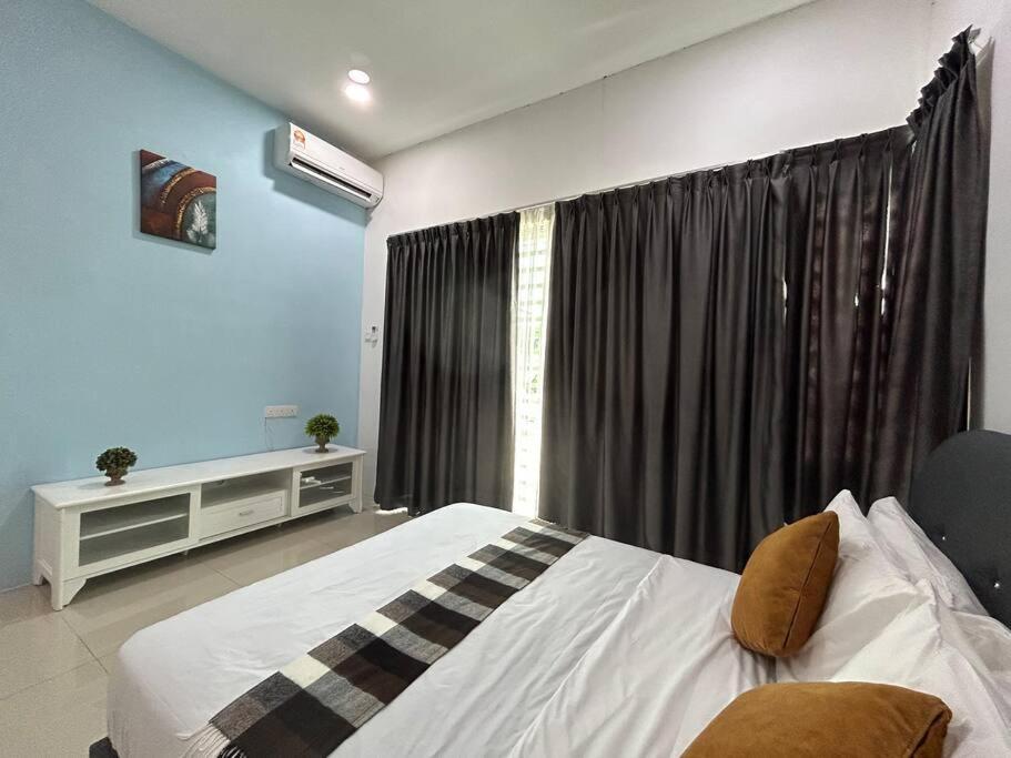 Family Cozy 4r4b 12-13pax Sy23 *