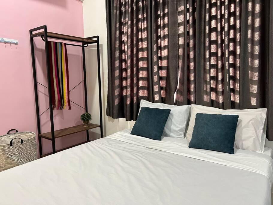 Family Cozy 4r4b 12-13pax Sy23 Ipoh